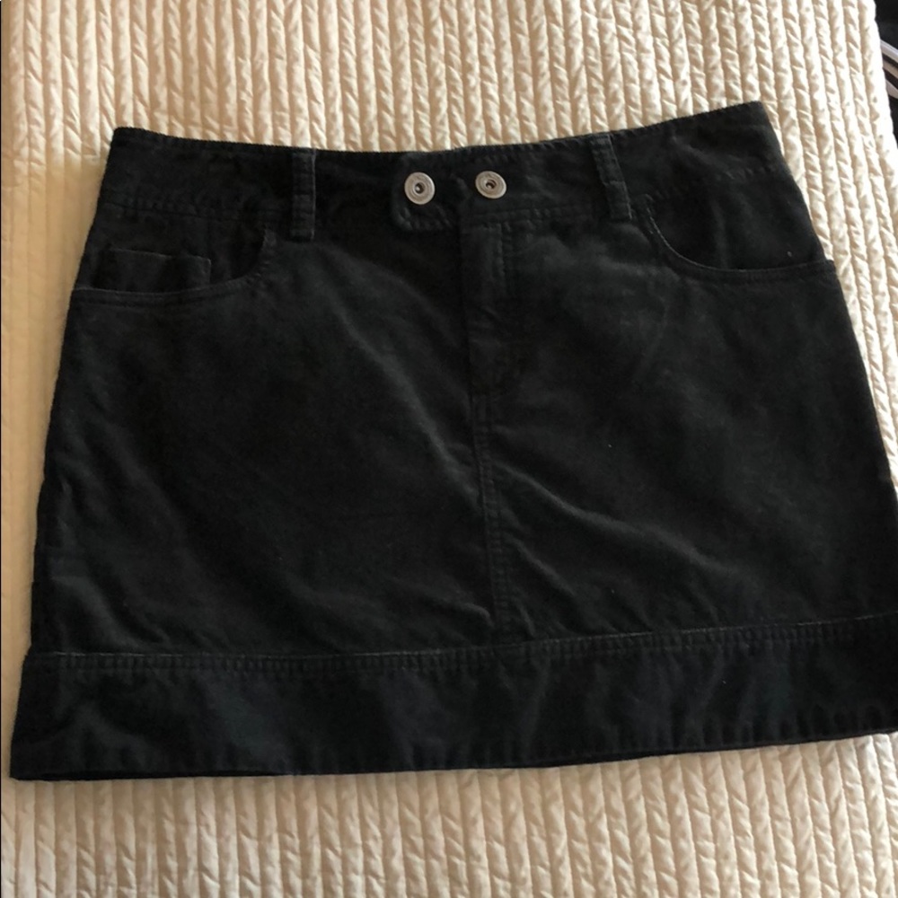 EASTERN MOUNTAIN SPORTS mini skirt, size 8